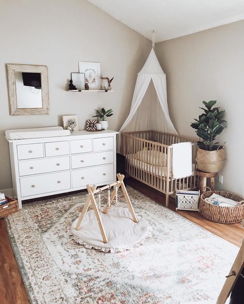 The Weekly Wrap Up No. 24: Layering Rugs, Kids' Art, and More! - The Roll-Out Cozy Nursery Ideas, Beige Nursery, Newborn Room, Baby Nursery Inspiration, Baby Room Neutral, Baby Room Themes, Cozy Nursery, Girl Nursery Room, Nursery Room Design