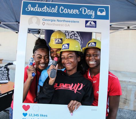 "Shredder's Selfie Booth" was open for business at Industrial Career Day 2018 on September 7 at the Floyd County Campus of GNTC! Career Day Photo Booth, Career Fair Swag Ideas, College Career Fair Booth Ideas, Club Fair Booth Ideas, College And Career Week, Fair Photo Booth, Career Exploration High School, High School College And Career Center, Selfie Booth