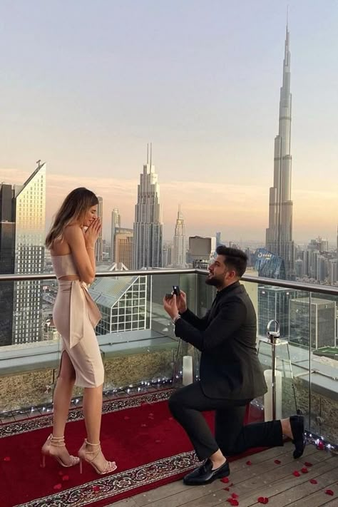 Rich Couple, Proposal Pictures, Best Proposals, Luxury Couple, Perfect Husband, Romantic Proposal, Wedding Proposals, Perfect Relationship, Proposal Engagement