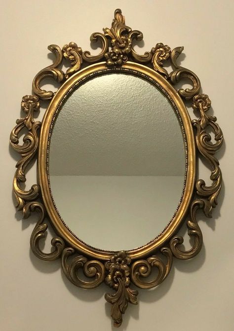 Diy Mirror Wall Decor, Diy Mirror Wall, Royal Frame, Fancy Mirrors, Mirror Drawings, Victorian Mirror, Mirror Aesthetic, Golden Mirror, Wedding Mirror