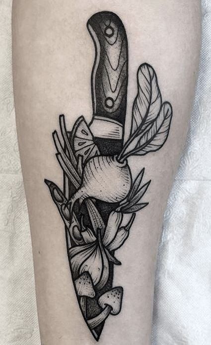 Chef Knives Tattoo, Culinary Tattoo Ideas, Kitchen Knife Tattoo Design, Cooking Knife Tattoo, Tattoo Cooking Chef, Chef Knife Tattoo Ideas, Cooking Tattoo Ideas For Women, Traditional Food Tattoo, Kitchen Tattoo Ideas