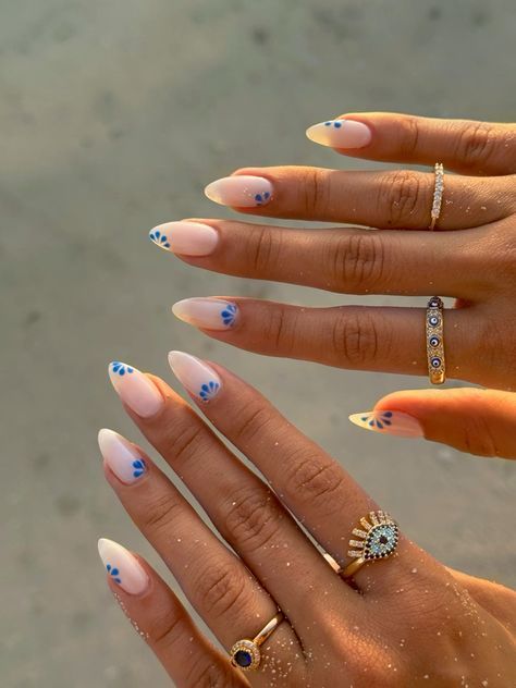 Bring the tropics to your nails with these vibrant designs! From palm trees to tropical flowers, these nails will have you feeling like you’re on vacation all year round. 🌴 Simple Nails Vacation, Key West Nails Summer, Amalfi Nails Design, Vacation Design Nails, Greece Nail Inspo Almond, Cruise Nails Bermuda, Nails Italy Summer, Mamma Mia Nails Short, Nail Ideas Beach Vacation