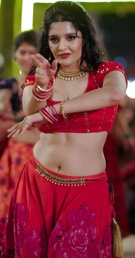 Deeksha Seth, Ritika Singh, Yami Gautam, Saree Navel, Hot Images, Taking Selfies, Red Saree, South Actress, Bollywood Girls