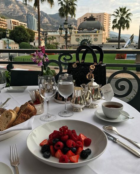 Boujee Lifestyle, Rich Lifestyle, Luxury Lifestyle Dreams, Dream Lifestyle, Dove Cameron, Feminine Energy, Pretty Food, Luxury Life, Monte Carlo