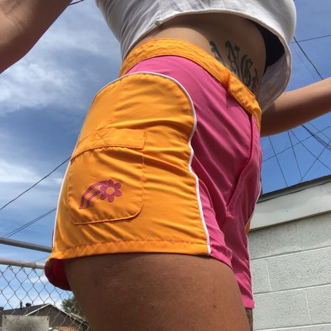 Swimsuit Aesthetic, 00s Style, Board Shorts Women, Swim Shorts Women, Aesthetic Shorts, Swimsuit With Shorts, 2000s Outfits, Dream Clothes, Short Girls