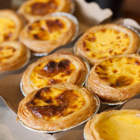 Pie, Flan, Lorraine, Patisserie, Egg Tart Recipe Hong Kong, Resep Puff Pastry, Hong Kong Egg Tart, Egg Tart Recipe, Portuguese Tarts