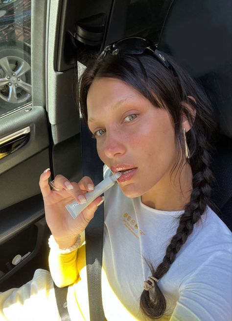 Bella Hadid Instagram Stories, Isabella Hadid, Bella Hadid Outfits, Bella Bella, Bella Hadid Style, Hadid Style, Role Model, Bella Hadid, Maquillaje De Ojos