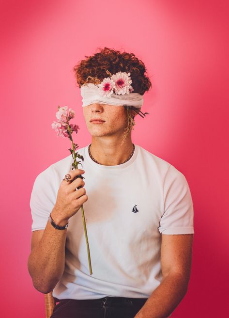 Catoru Gojo, Men's Portrait Photography, Male Portrait Poses, Holding A Flower, Inspiration Portrait, Conceptual Photo, Mens Photoshoot Poses, Flower Photoshoot, Portrait Photography Men