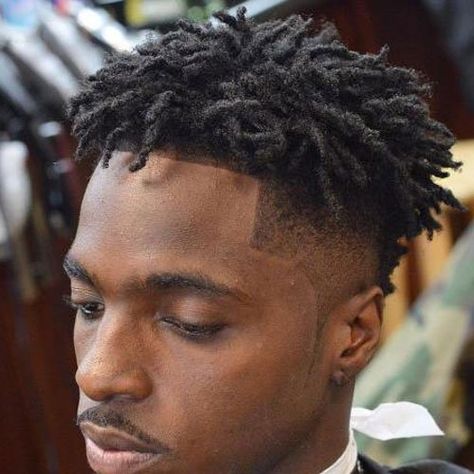 Mens Dreadlock Styles, Short Dreads, Ideas Haircut, Dreadlock Hairstyles For Men, Black Men Haircuts, Dreadlock Styles, Mohawk Hairstyles, Pelo Afro, Black Men Hairstyles