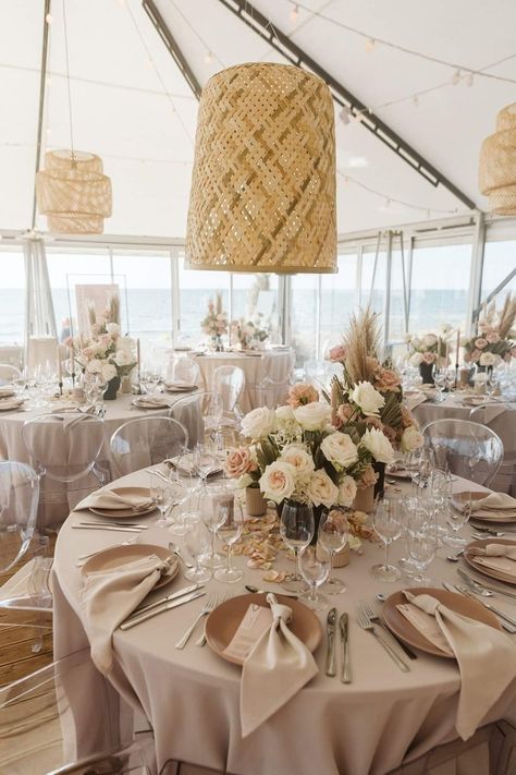 Beige Wedding Theme, Champagne Wedding Themes, Rose Gold Wedding Decor, Taupe Wedding, Wedding Table Designs, Gold Wedding Theme, Beige Wedding, Wedding Design Decoration, Cream Wedding