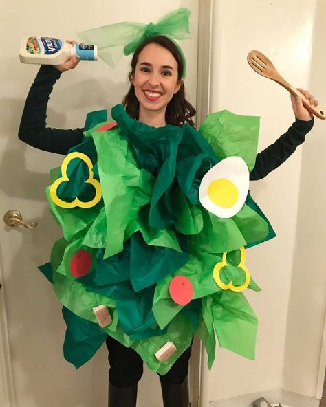 19 Modest Food Costumes For Women - Cleo Madison Salad Costume, Salad Caesar, Church Halloween, Makeup Zombie, Halloween Parejas, Maluchy Montessori, Green Tissue Paper, Food Costumes, Homemade Halloween Costumes