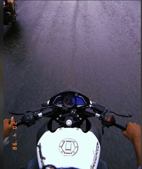 Bajaj pulsar ns200 white abs #rainydays #rainyrides Ns 200 White, Dio Bike, Ns 200 Pulsar, Saraswati Photo, Bajaj Pulsar, Ns 200, Biker Photography, Rs 200, Bike Photography