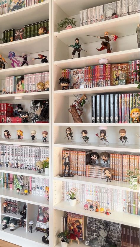 Anime Figures Display Ideas, Anime Display Ideas, Anime Figure Display Ideas, Manga Display Ideas, Anime Funko Pop Collection, Anime Shelf Aesthetic, Collectors Bedroom, Collectable Display Ideas, Anime Shelf Ideas