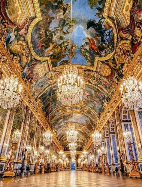 Versailles Ville, Versailles Hall Of Mirrors, Hall Of Mirrors, Palace Of Versailles, Prop Design, Retro Aesthetic, Beautiful Architecture, Eiffel Tower Inside, Versailles