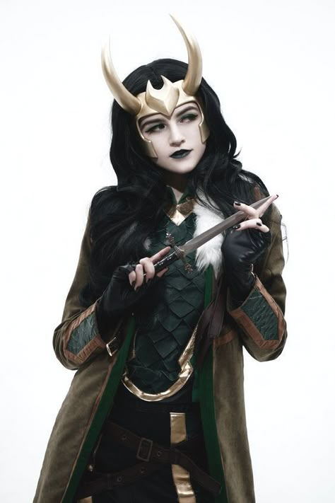 Female Loki Cosplay, Female Loki, Genderbent Cosplay, Lady Loki Cosplay, Thor Film, Cosplay Instagram, Loki Costume, Loki Cosplay, Loki Art