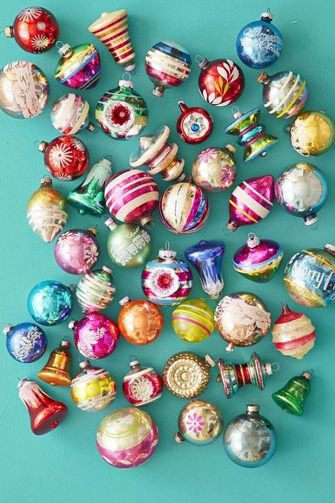 Antique Christmas Tree, Vintage Christmas Tree Decorations, Retro Christmas Decorations, Shiny Brite Ornaments, Antique Christmas Ornaments, Vintage Christmas Images, Christmas Collectibles, Old Christmas, Christmas Ornaments Homemade