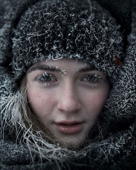 Photographer Alexey Vasiliev Shows The Daily Life Of Russia's Coldest Region Cold Photography, Cold People, Makeup 2023, Frozen Face, Winter Portraits, Freezing Cold, Halloween Costumes Makeup, F 35, Christmas Makeup