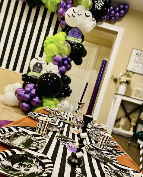 Beetlejuice Halloween Party Ideas | Photo 1 of 7 | Catch My Party Cute Halloween Party Ideas Decorations, Halloween Decorations With Balloons, Beetlejuice Party Decorations Diy, Beetlejuice Balloon Garland, Beetle Juice Birthday Party, Beetlejuice Balloon Arch, Beetlejuice Party Decorations, Beetlejuice Birthday Party Ideas, Beetlejuice Balloons