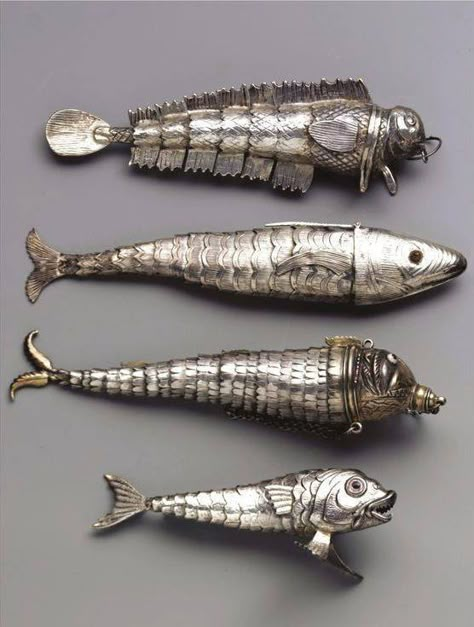 Shay Aesthetic, Articulated Fish, Metal Fish, Spice Box, Silver Fish, 15th Birthday, Diy Schmuck, Spoons, Nars