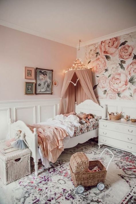 23+ Bohemian Bedroom Ideas for Teenage Girls Toddler Girl Room Themes, Girls Bedroom Makeover, Girls Room Wallpaper, Girls Room Design, Pink Bedroom For Girls, Pink Girl Room, Toddler Bedroom Girl, Big Girl Bedrooms, Toddler Girl Room