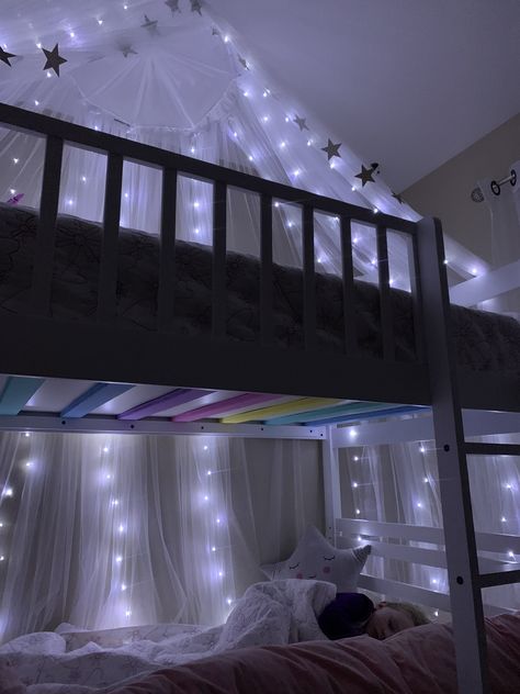 Room Ideas With Bunk Beds Small Room, Bunk Beds For Teenage Girls Room, Bunk Bed Rooms Decor Aesthetic Modern, Bunk Beds With Canopy, Goth Bunk Bed, Aesthetic Bedroom Ideas Bunk Bed, Bunk Bed Aesthetic Room Ideas, Canopy On Bunk Bed, Room Makeover Bunk Bed