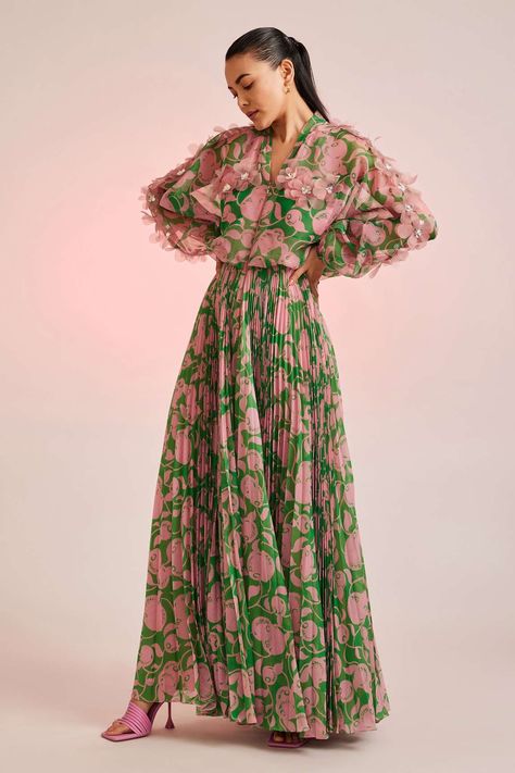 Haute Couture, Casual Gowns Maxi Dresses, Resort Concept, Pankaj And Nidhi, Colorful Gown, Linen Style Fashion, Maxi Dress For Women, Empire Dress, Maxi Dress Online