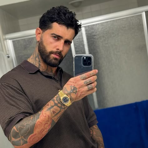 Instagram photo by @sojmanii • Aug 11, 2022 at 11:01 PM Black Men With Tattoos, Mens Beard Styles, Mixed Men, Polish Men, Men With Tattoos, Tattoo Guys, Men Goals, Burly Men, Man With Beard