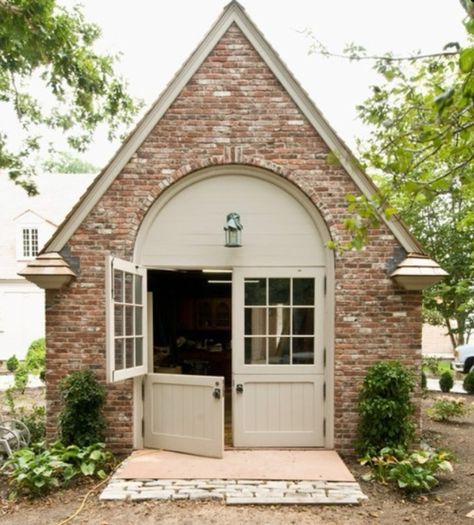 Sheds Ideas, Sheds Ideas Backyard, Carriage House Doors, Carriage House Garage, Garage Guest House, Cottage Exterior, Guest Cottage, English Cottage, Garage Door