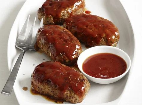 Dine on a Dime: Not Your Mama's Meatloaf - Essence Easy Mini Meatloaf Recipe, Mini Meatloaf Recipes, Moist Meatloaf, Mini Meatloaf, Mini Meatloaves, Mini Meatloafs, Healthy Ground Beef, Ground Beef Recipes Healthy, Beef Ground