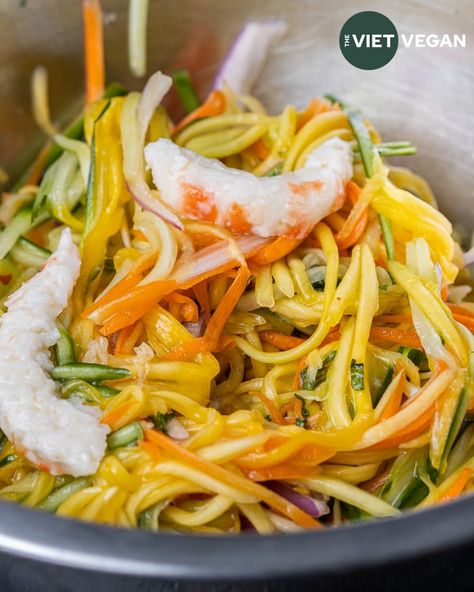 Vegan Vietnamese Green Mango Salad (Gỏi Xoài) Mango Salad Recipe, Thai Red Chili, Salad For Summer, Green Mango Salad, Vegan Shrimp, Vegan Kimchi, Green Mango, Vegan Fish, Savory Salads