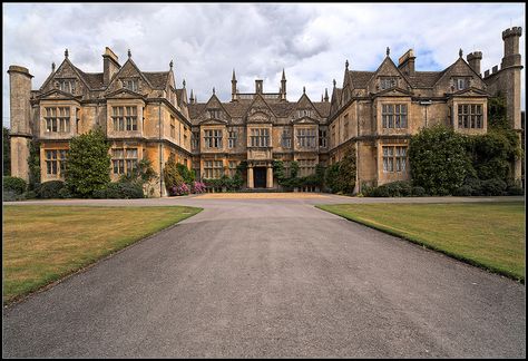 Corsham Court, Corsham, Wiltshire - The present house was built in 1582 by Thomas Smyth. British Manor Houses, Corsham Wiltshire, Historical Mansion, Historical Mansions, Malfoy Manor, House Of Black, British Houses, Wiltshire England, English Architecture