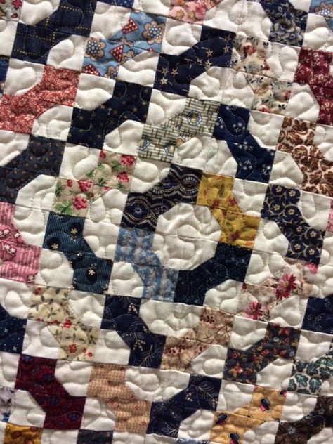 Bowtie Quilt, Necktie Quilts, Bow Tie Quilt, Tie Quilts, Make A Bow Tie, Necktie Quilt, Tie Ideas, Old Ties, Tie Quilt