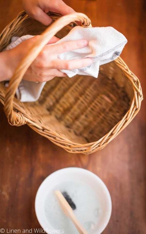 How To Clean A Wicker Basket, How To Clean Baskets, How To Clean Wicker Baskets, Decorating With Wicker Baskets, Basket Makeover, Vintage Picnic Basket, Vintage Wicker Baskets, Grass Basket, Nantucket Baskets