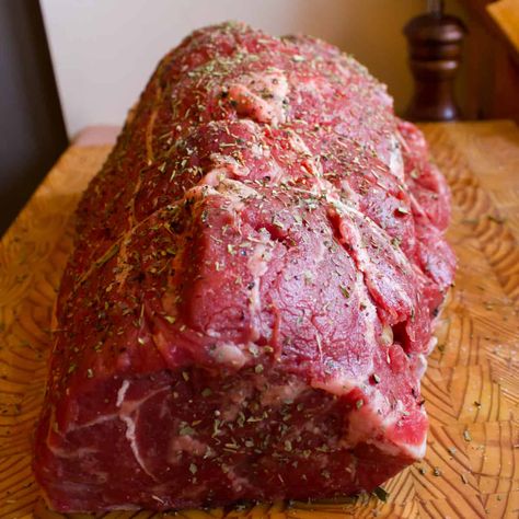 Beef Loin Top Sirloin Cap, Beef Top Loin Roast Recipe, Sirloin Beef Roast, Top Sirloin Roast Recipe, Spoon Roast, Roast Beef Recipes Oven, Top Sirloin Roast, Beef Recepies, Top Sirloin Steak Recipe