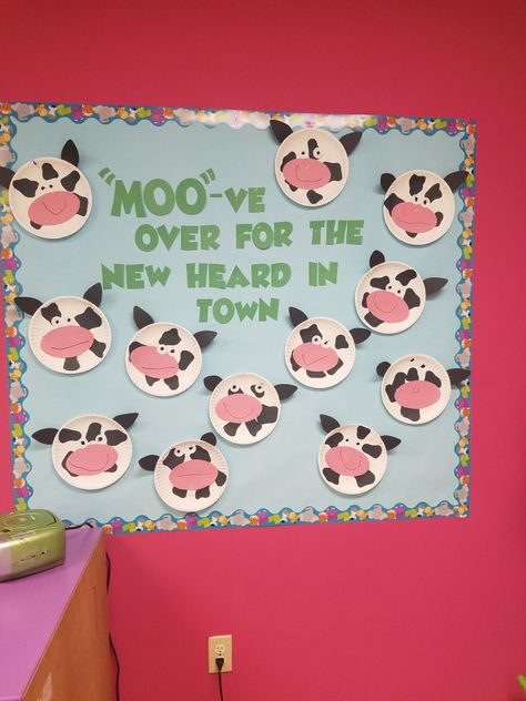 Cow Print Bulletin Board Ideas, Down On The Farm Bulletin Board, Farm Bulletin Boards Preschool, Farm Classroom Theme Bulletin Boards, Barnyard Bulletin Board Ideas, Cow Themed Bulletin Boards, Barnyard Theme Classroom, Farm School Theme, Cow Print Bulletin Board