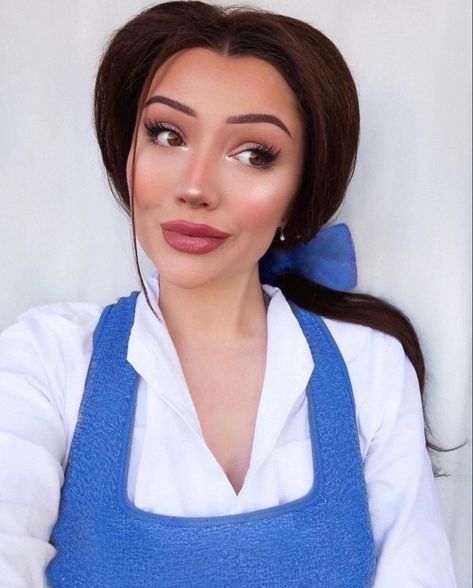 Halloween Makeup Looks 2022, Belle Makeup Looks, Disney Halloween Makeup, Makeup Looks 2022, Fera Disney, Makeup Looks Halloween, 80s Makeup Looks, Belle Makeup, Disney Princess Makeup