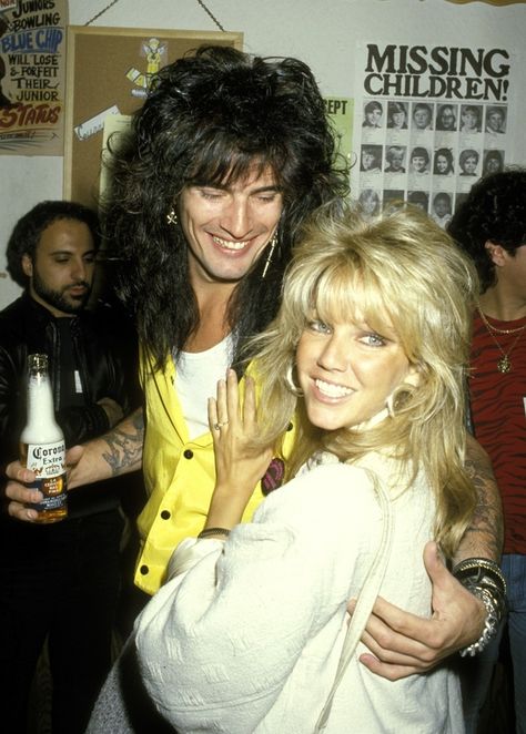 '80s power couple. They must have spent a fortune on hair products. Rock Couple, 1990 Style, Phoebe Cates, Heather Locklear, 80s Hair, Farrah Fawcett, Tommy Lee, Sharon Stone, Famous Couples