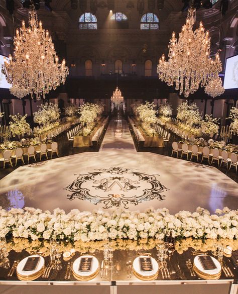 Perfête ®️ on Instagram: “Lord have mercy! This wedding decor is beyond fabulous. Talk about incredibly #aisleperfect. Repost from @dianekhouryweddingsandevents -…” Royalty Wedding Theme, Lord Have Mercy, Lebanese Wedding, Dream Wedding Reception, Wedding Hall Decorations, Wedding Venues Indoor, Dream Wedding Decorations, Extravagant Wedding, Luxury Wedding Decor