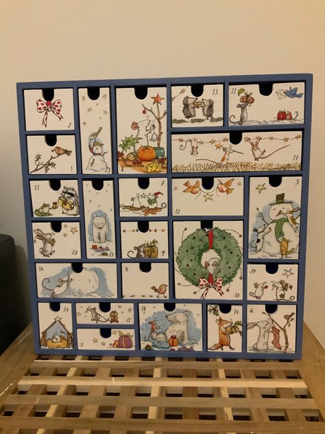 Wooden Christmas Advent Calendar, Paint Your Own Advent Calendar, Painted Advent Calendar Ideas, Hand Painted Advent Calendar, Decoupage Advent Calendar, Diy Christian Advent Calendar, Custom Advent Calendar Ideas, Wood Advent Calendar Diy, Diy Wooden Advent Calendar