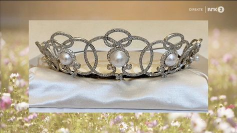 Princess Ingrid Alexandra’s Birthday Gala: Three Royal Tiara Debuts! Norwegian Royal Jewels, Princess Ingrid Alexandra Of Norway, Birthday Gala, Princess Ingrid Alexandra, Ingrid Alexandra, Greek Royal Family, Royal Crowns, Royal Tiaras, Beautiful Tiaras