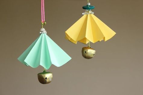 DIY - Origami Bells- Diy Origami Decor, Diy Paper Flowers Tutorial, Origami Decor, Paper Diamond, Flower Mobile, Useful Origami, Diy Nursery, Diy Origami, Christmas Ornaments To Make