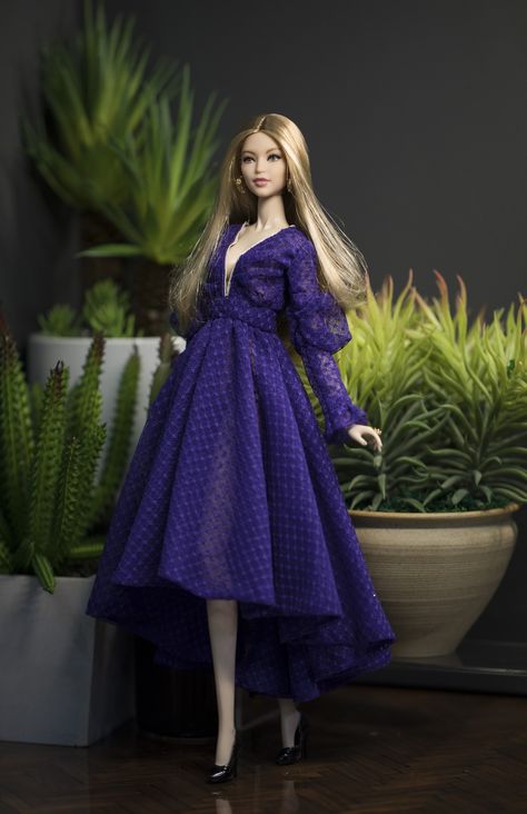 Camping Fashion, Barbie Fashionista Dolls, Barbie Dress Fashion, Silkstone Barbie, Barbie Gowns, Doll Clothes Barbie, Barbie Style, Barbie Fashionista, Beautiful Barbie Dolls