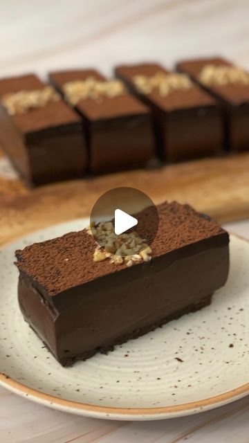 Best Chocolate Mousse Cake Recipe, Chocolate Mousse Bars, Cake No Bake, Triple Chocolate Mousse, Lazy Cake, Triple Chocolate Mousse Cake, Chocolate Mousse Cake Recipe, Cake Bar, Triple Chocolate Cake