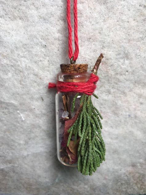 Christmas Yule Ornaments Cinnamon Sticks Dried Oranges and - Etsy Merry Yule, Winter Solstice Gifts, Yule Traditions, Health Spell, Yule Tide, Yule Crafts, Yule Celebration, Pagan Christmas, Yule Tree