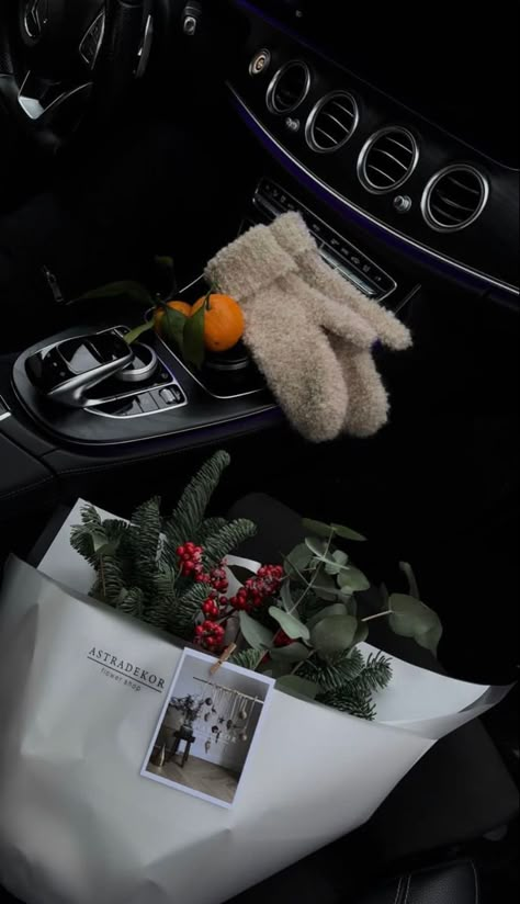 Merry Christmas Aesthetic, Winter Wonderland Party, Married Christmas, Christmas Car, Winter Photos, Christmas Feeling, Christmas Inspo, Winter Magic, Christmas Mood