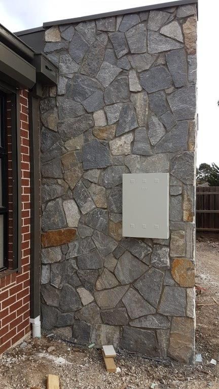 Natural Stone Cladding - Add Richness with Natural Stone Veneer Natural Stone Cladding Exterior, Interior Stone Cladding, Stone Wall Cladding Texture, Outdoor Feature Wall, Wall Stone Cladding, Aesthetic Wall Decor Ideas, Stone Cladding Tiles, Stone Elevation, Stone Cladding Exterior