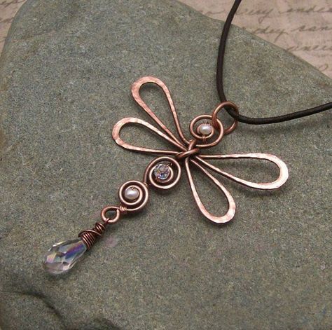 Dragonfly Pendant Wire Wrap Tutorial - Etsy Wire Wrap Tutorial, Wrap Tutorial, Diy Armband, Bijoux Fil Aluminium, Dragonfly Jewelry, Wire Jewelry Tutorial, Wire Jewelry Designs, Dragonfly Pendant, Diy Wire Jewelry