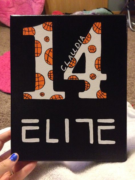 Basketball canvas! Cute Basketball Painting Ideas, Painting Ideas On Canvas Basketball, Canvas Painting Ideas Basketball, Easy Basketball Painting Ideas, Basketball Painting Easy, Sport Painting Ideas, Basketball Paintings Easy, Volleyball Painting Ideas On Canvas, Painting Ideas Basketball