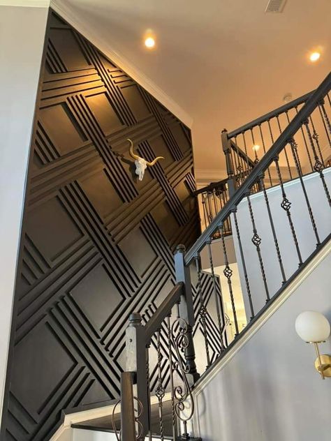 Staircase Wall Tiles Design Modern, Stairs Panelling Ideas, Staircase Wall Cladding, Cement Sheet Design, Black Staircase Wall, 2 Story Entryway Ideas, Modern Wall Moulding Design, Accent Staircase Wall, Staircase Feature Wall