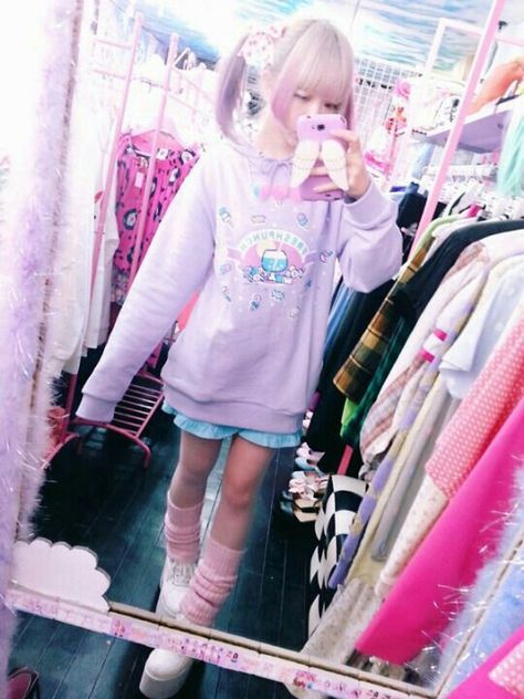 Yami Kawaii Outfit, J Fashion Harajuku, Yumi Kawaii, Menhera Kei, Harajuku Fashion Street, Style Kawaii, Yami Kawaii, Pastel Outfit, Pastel Fashion